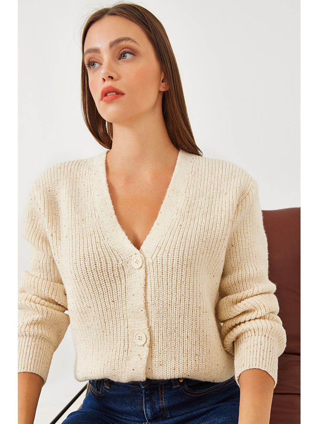Ekru Kadın V Yaka Pullu Üç Düğmeli Triko Hırka