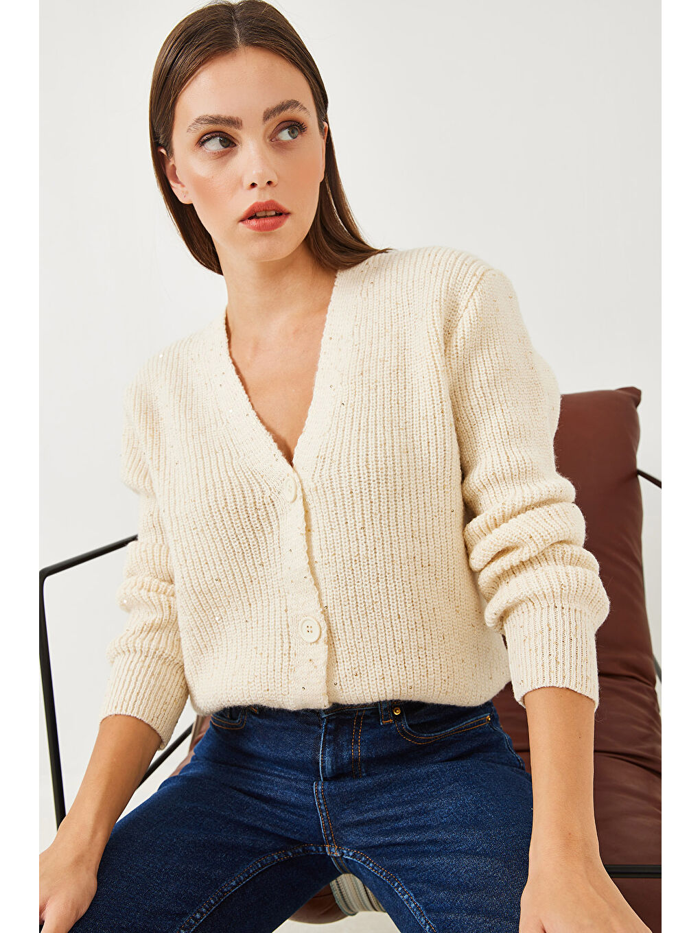 Ekru Kadın V Yaka Pullu Üç Düğmeli Triko Hırka-2