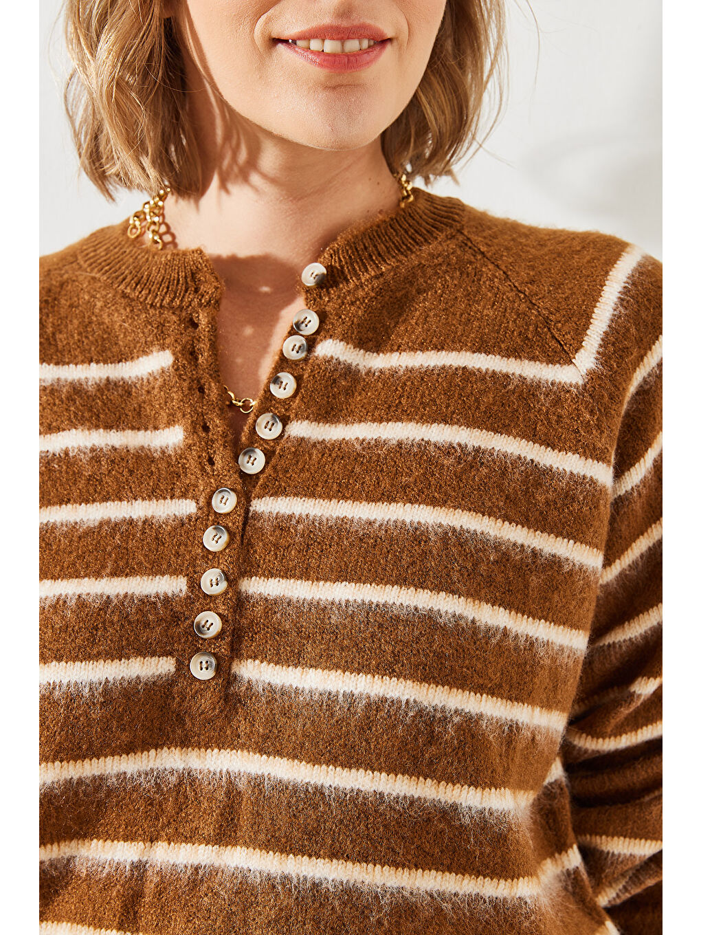 Kahverengi Kadın Şardonlu Çizgili Düğmeli Triko Kazak-4