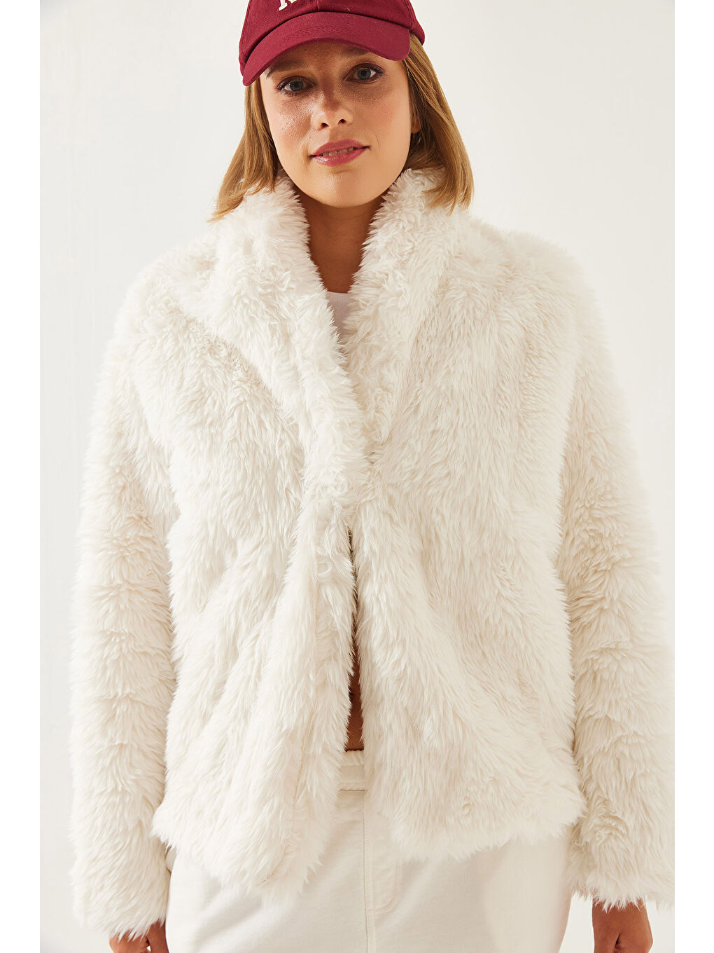 Ekru Kadın Tüylü Pelüş Mont-2