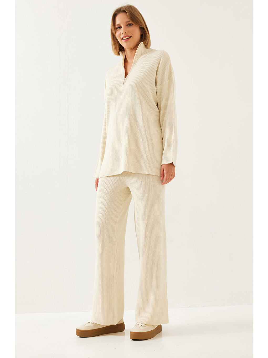 Ekru Kadın Uzun Kollu Alt-Üst Takım