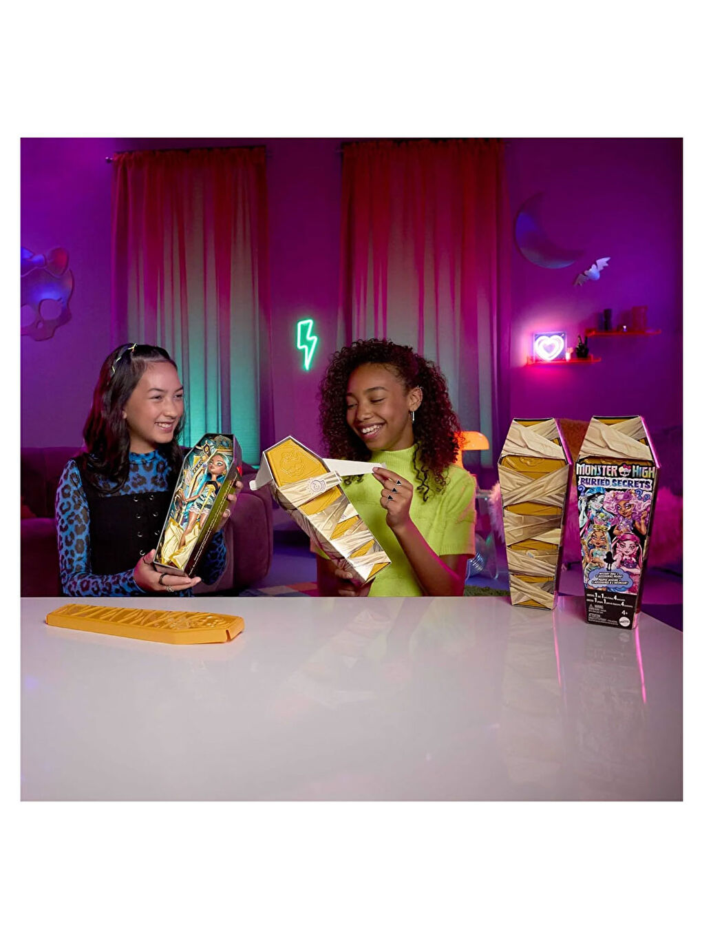 Gizemli Sırlar Havalı Pijama Partisi Serisi HYV64-1