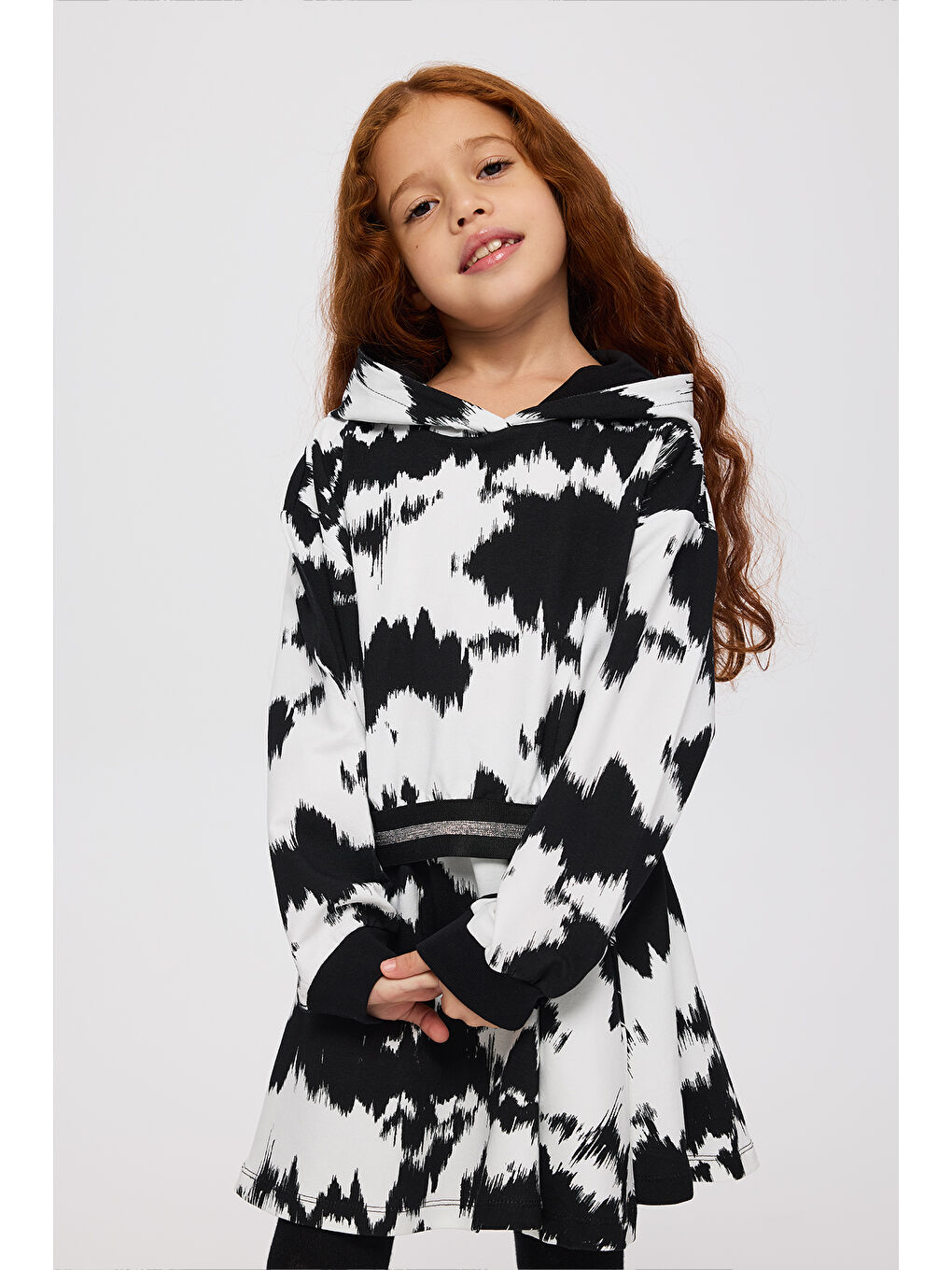 Kız Çocuk Desenli Kapüşonlu Sweatshirt Siyah-5