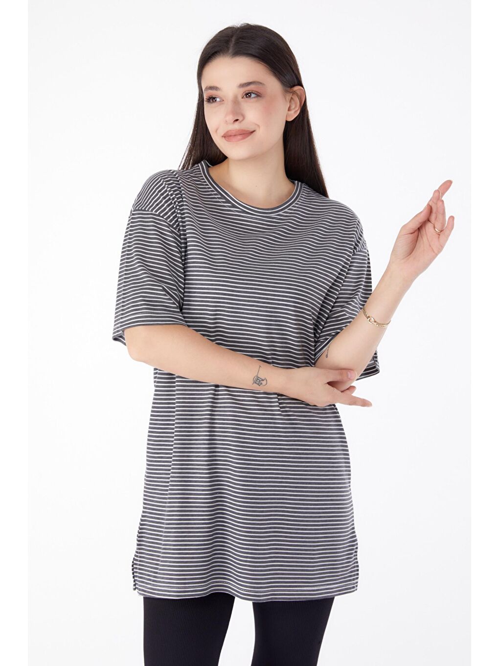 Bisiklet Yaka Kadın Gri Çizgili T-Shirt - 25303-1