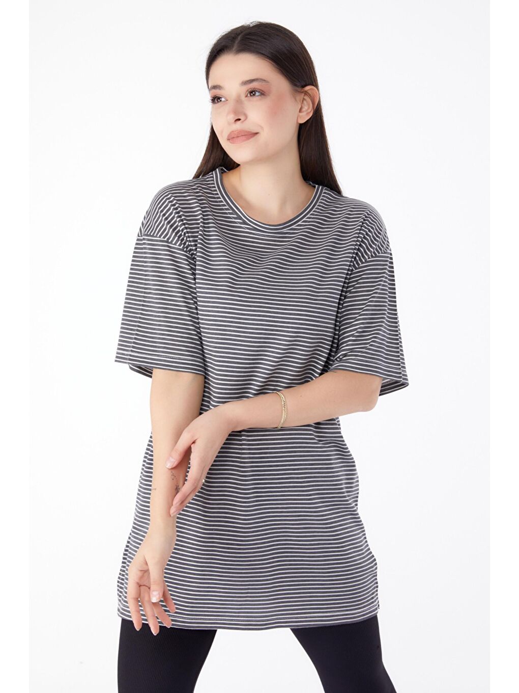 Bisiklet Yaka Kadın Gri Çizgili T-Shirt - 25303-4