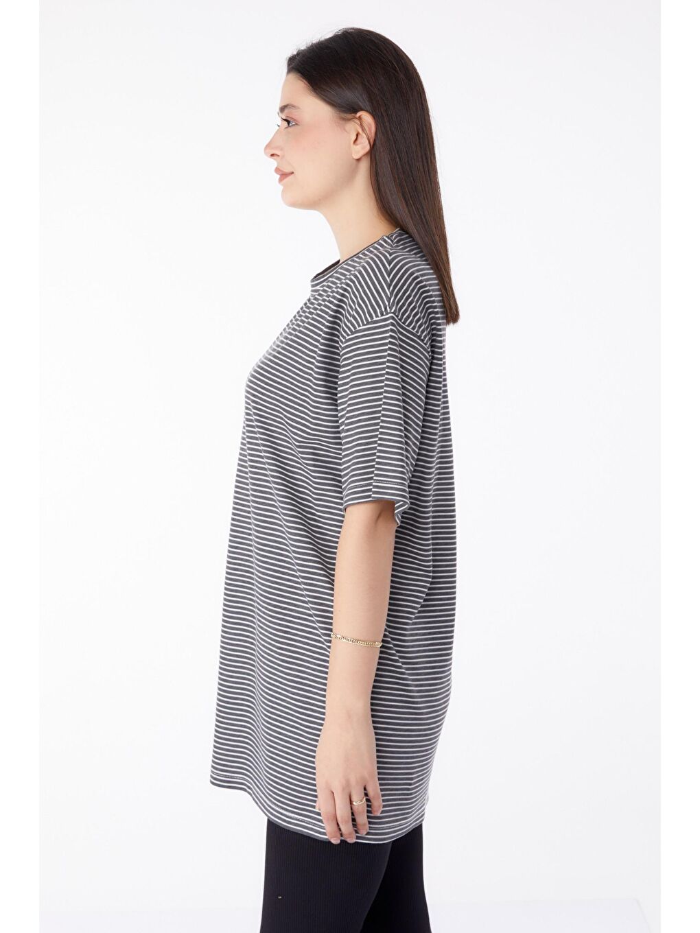 Bisiklet Yaka Kadın Gri Çizgili T-Shirt - 25303-6