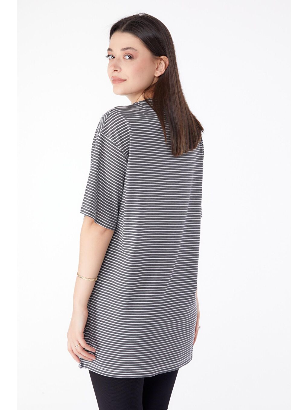Bisiklet Yaka Kadın Gri Çizgili T-Shirt - 25303-9