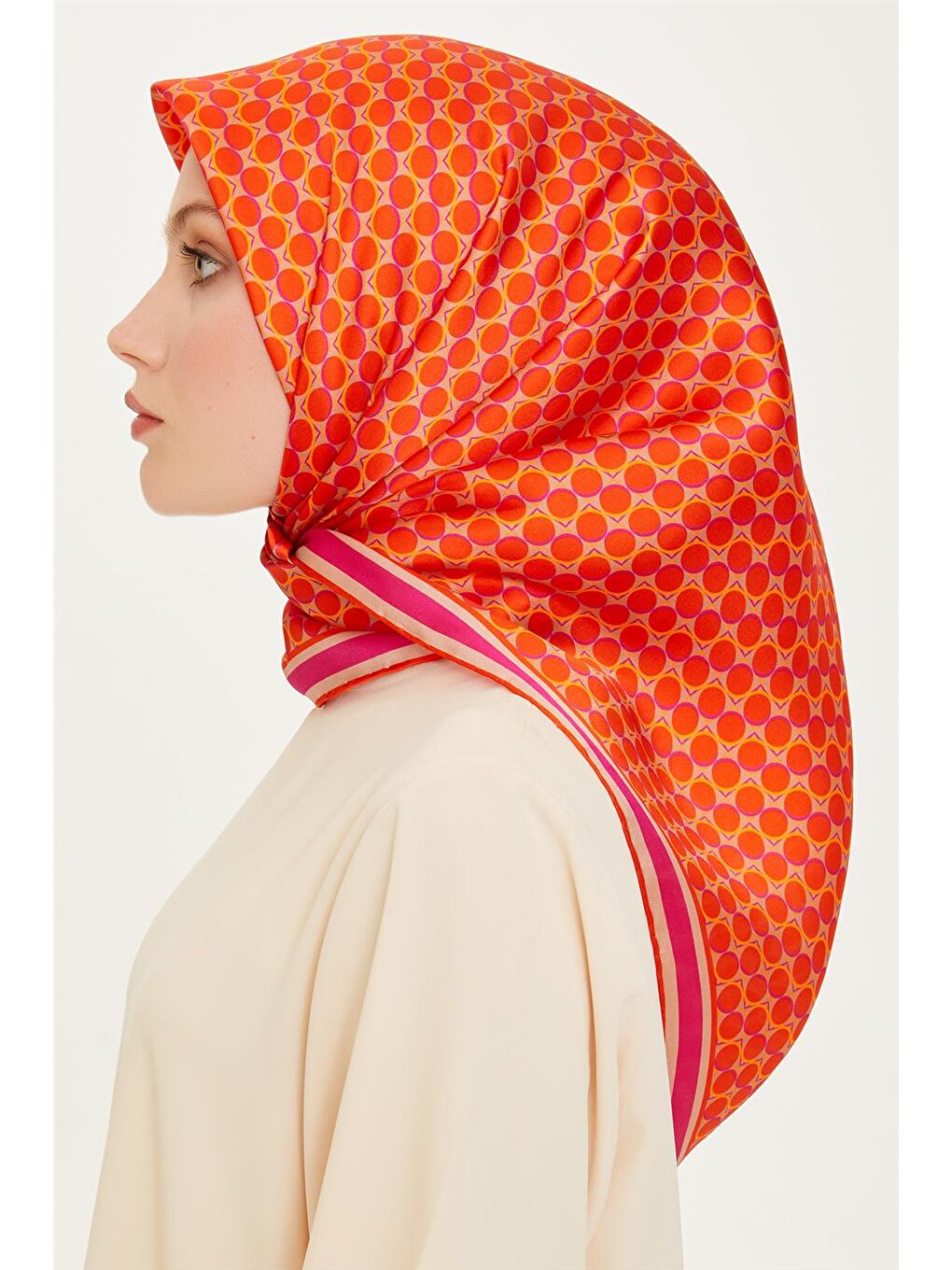 Turuncu Geometrik Desenli Twill Saf İpek Eşarp 9226D 09-2