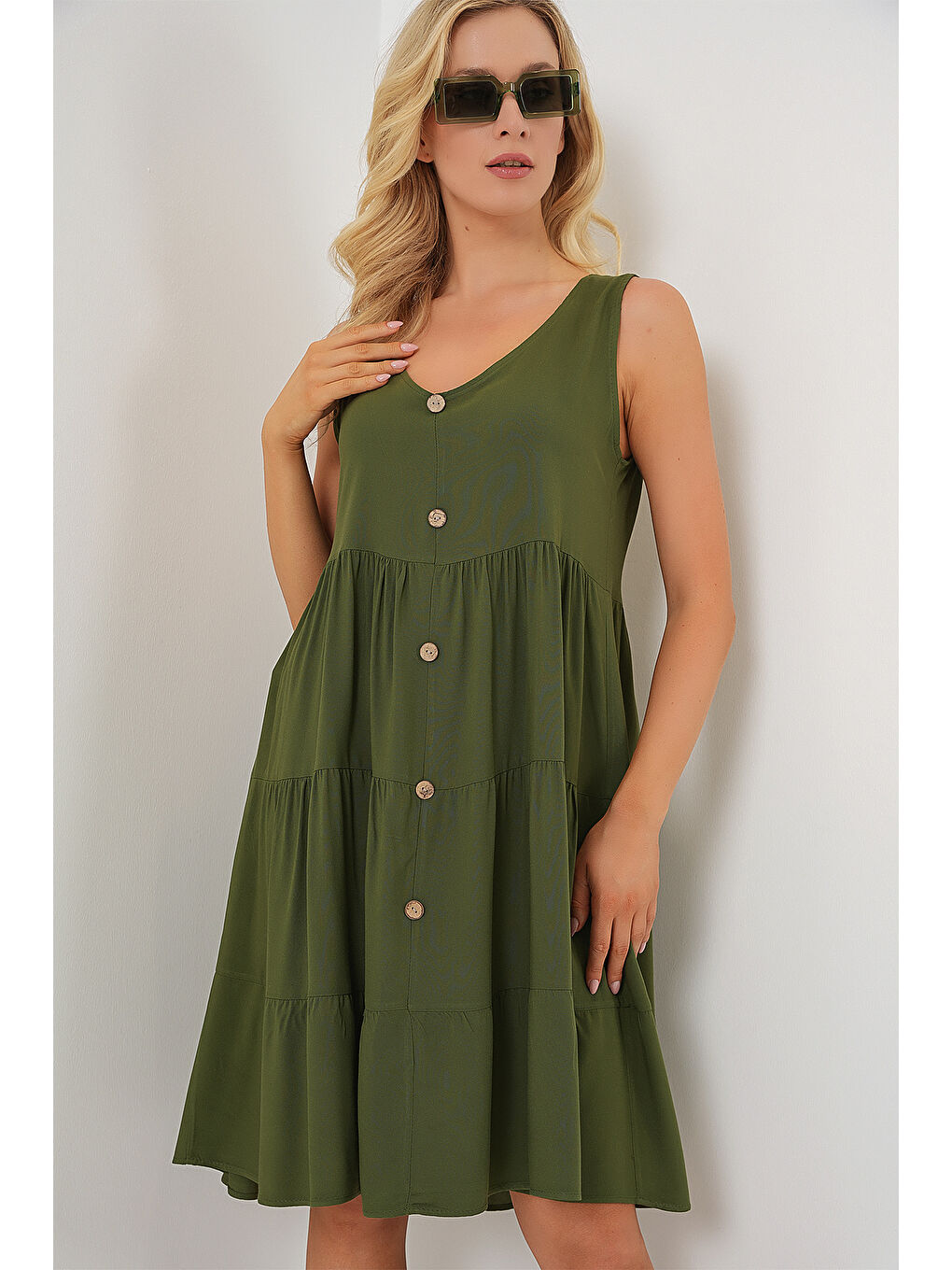 Kadın Sıfır Kol Düğmeli Kısa Elbise 2571 - Haki-3