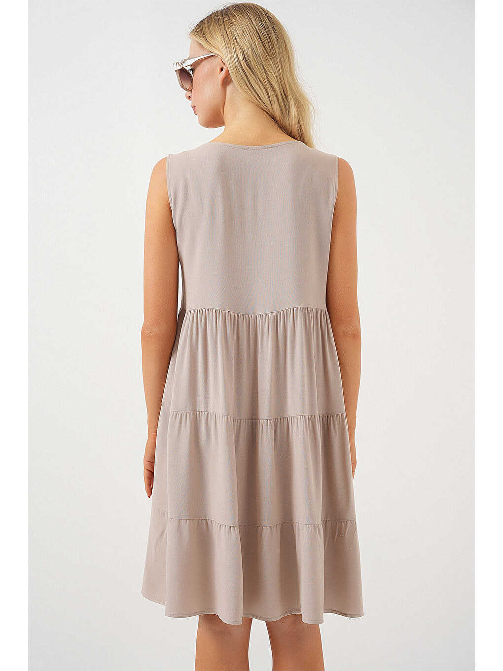 Bej Kadın Sıfır Kol Düğmeli Kısa Elbise 2571 - Taş-6