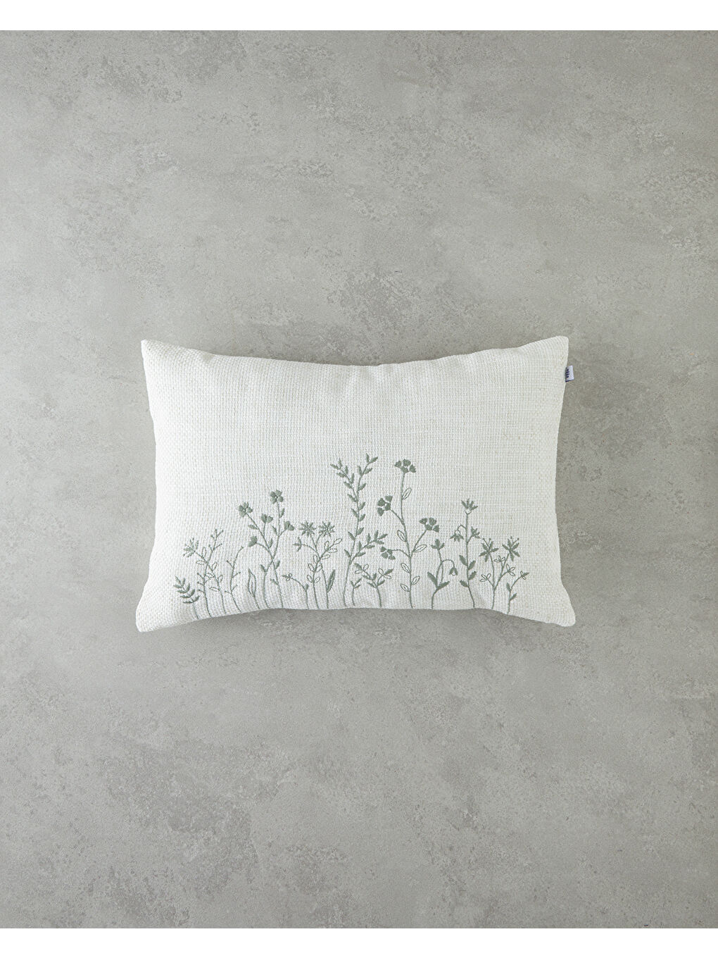 Eterna Nakışlı Dekoratif Kırlent 33x50 cm Ekru