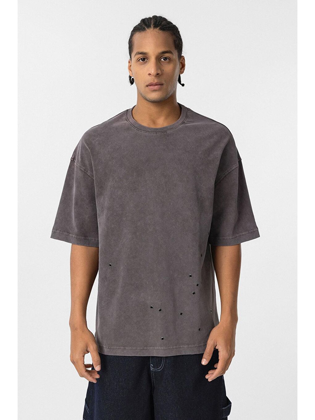 Kahverengi Yıkamalı Metal Detaylı Oversize Tişört Kahve-2