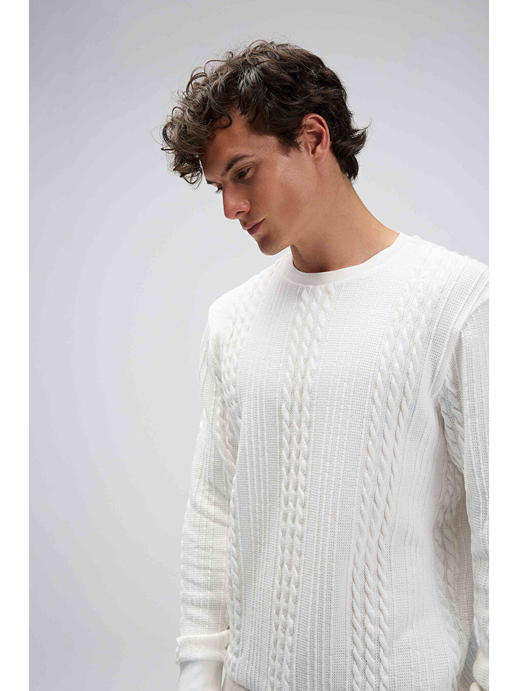 Beyaz Pamuklu Regular Fit Bisiklet Yaka Sweat EM623-OF-1