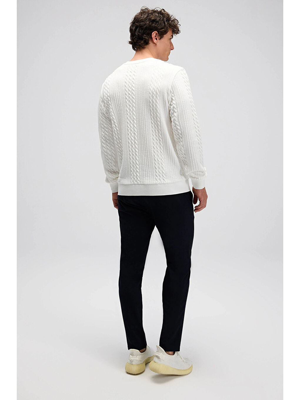 Beyaz Pamuklu Regular Fit Bisiklet Yaka Sweat EM623-OF-5
