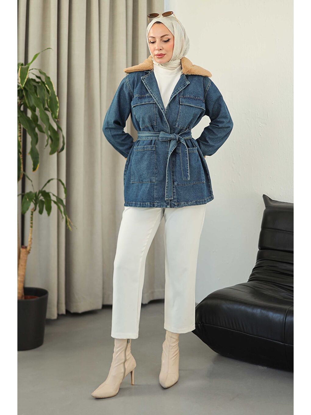 Yaka Kol Kürk Detaylı Jean Ceket Koyu Mavi - 27827-KOYU-MAVI-1