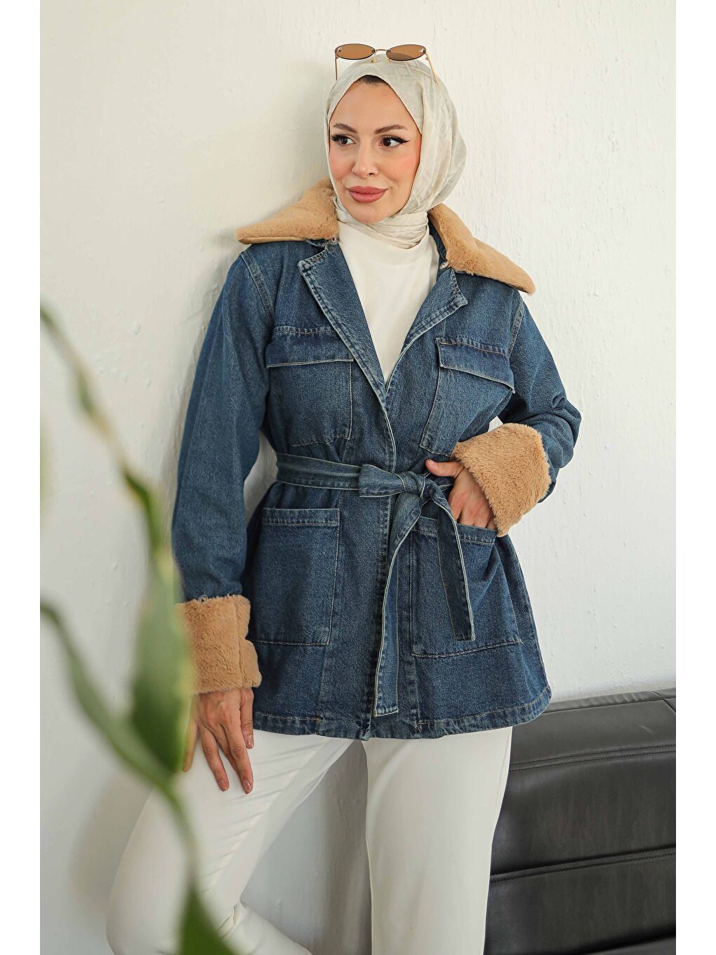 Yaka Kol Kürk Detaylı Jean Ceket Koyu Mavi - 27827-KOYU-MAVI-5