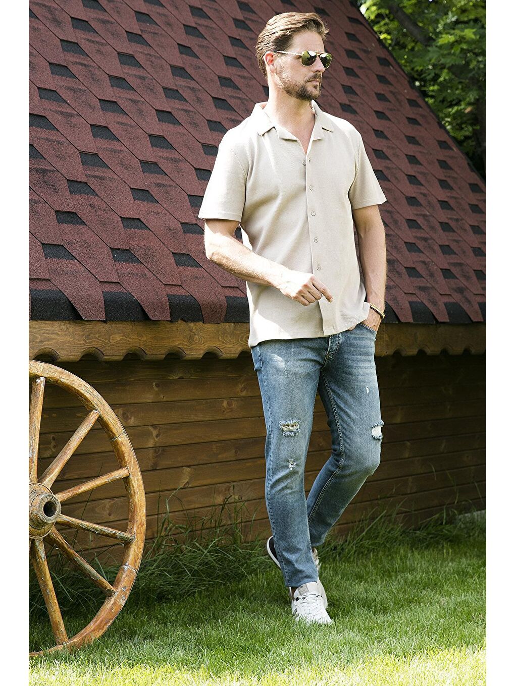 Bej Pamuklu Regular Fit Apaş Yaka Kısa Kollu Gömlek 5902700-1