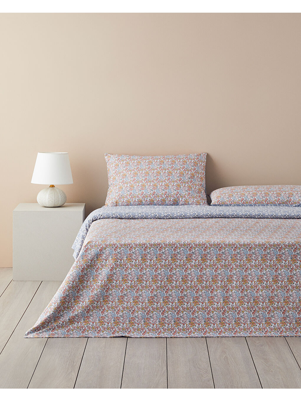 Crispy Bouquets Çift Taraflı Kolay Ütülenir Çift Kişilik Nevresim Takımı 200x220 cm Turuncu