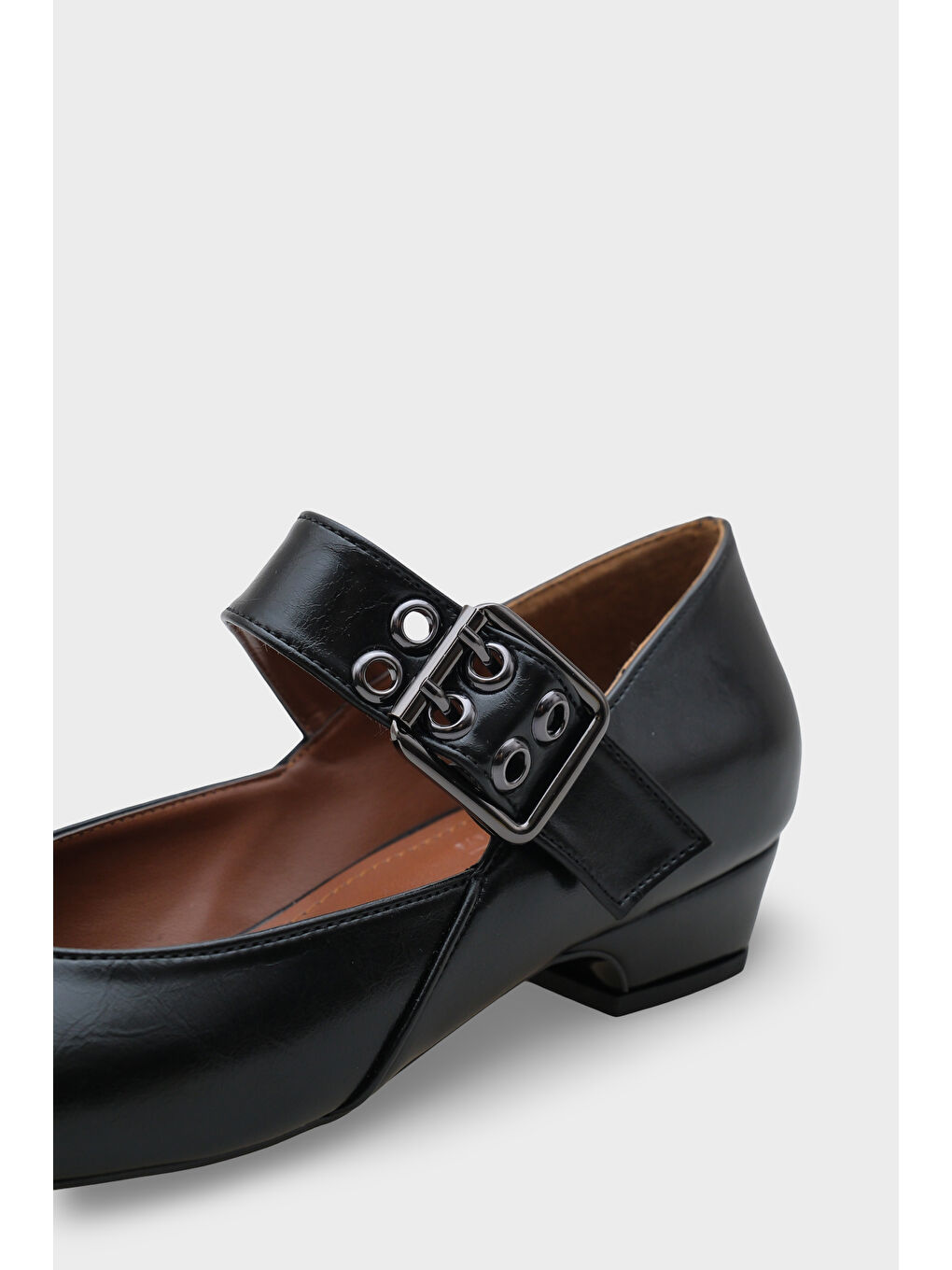 Siyah Darell Kısa Topuklu Küt Burunlu Bantlı Mary Jane Kadın Ayakkabı-3