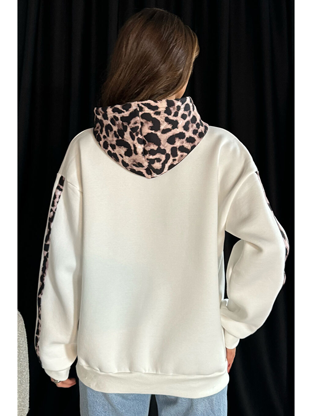 GÜLSELİ Ekru Kadın Kapüşonlu Leopar Garnili Şardonlu Üç İplik Sweatshirt - 3