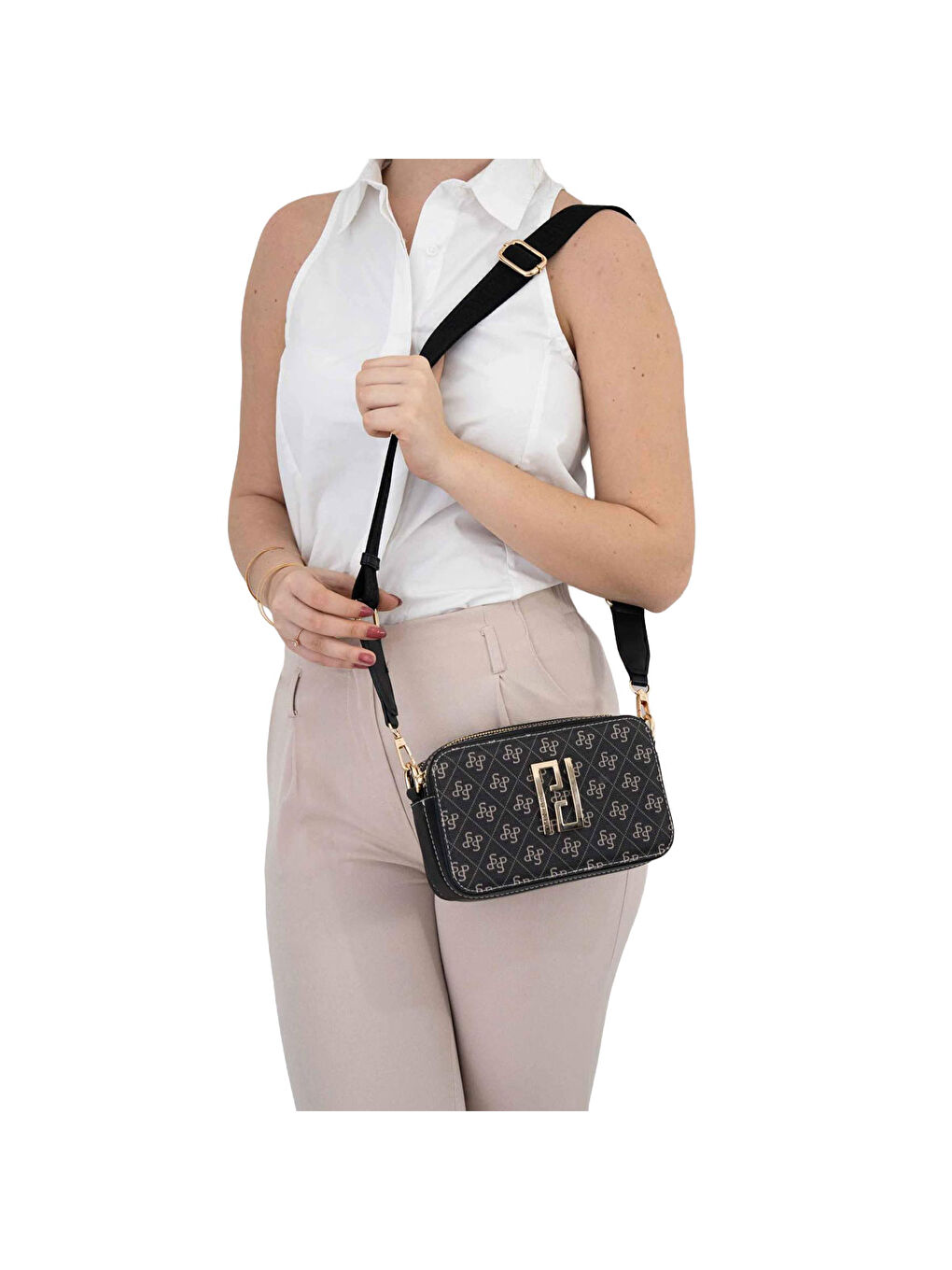 Gri Kadın Çapraz Çanta 1078-45356 SILVER POLO ÇAPRAZ BAYAN ÇANTASI M178 FÜME-MAT SİYAH