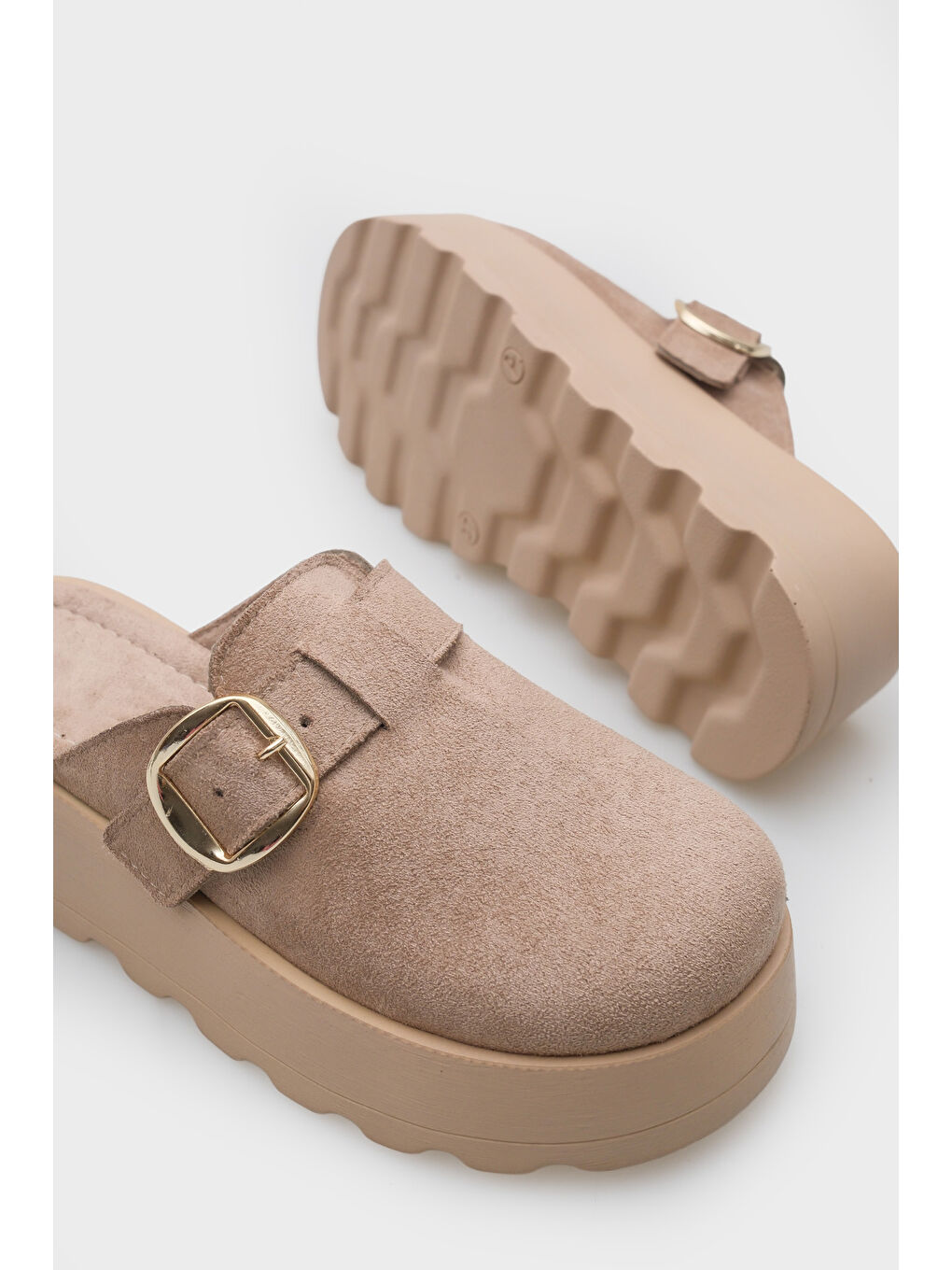 Bej Minette Kürklü Süet Görünümlü Kadın Sabo-4