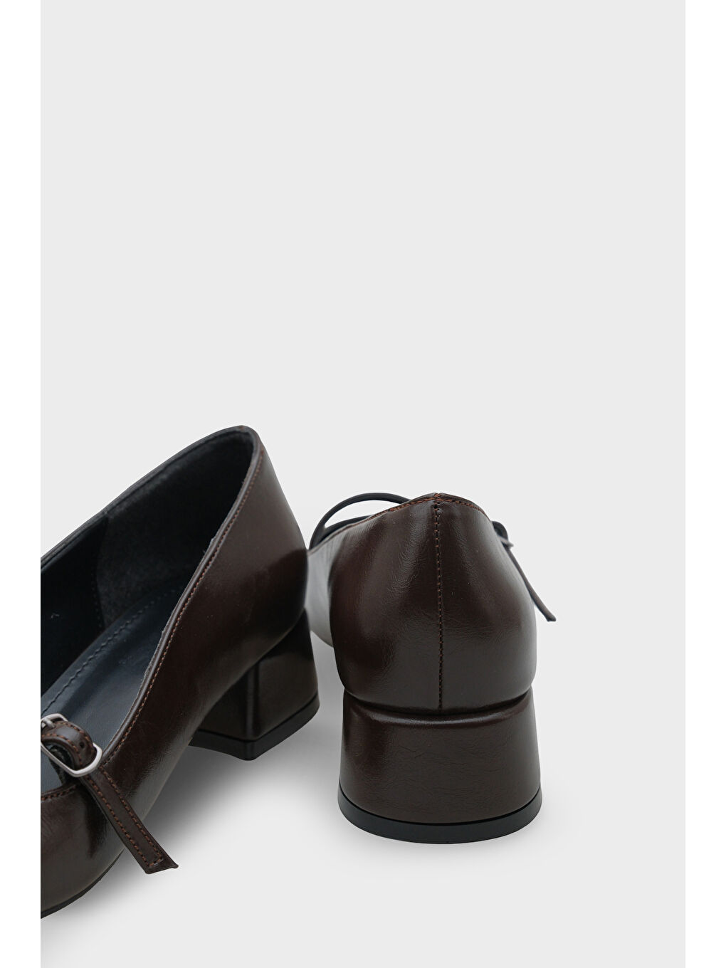 Kahverengi Elyn Kısa Topuklu Küt Burunlu Bantlı Mary Jane Kadın Ayakkabı-5