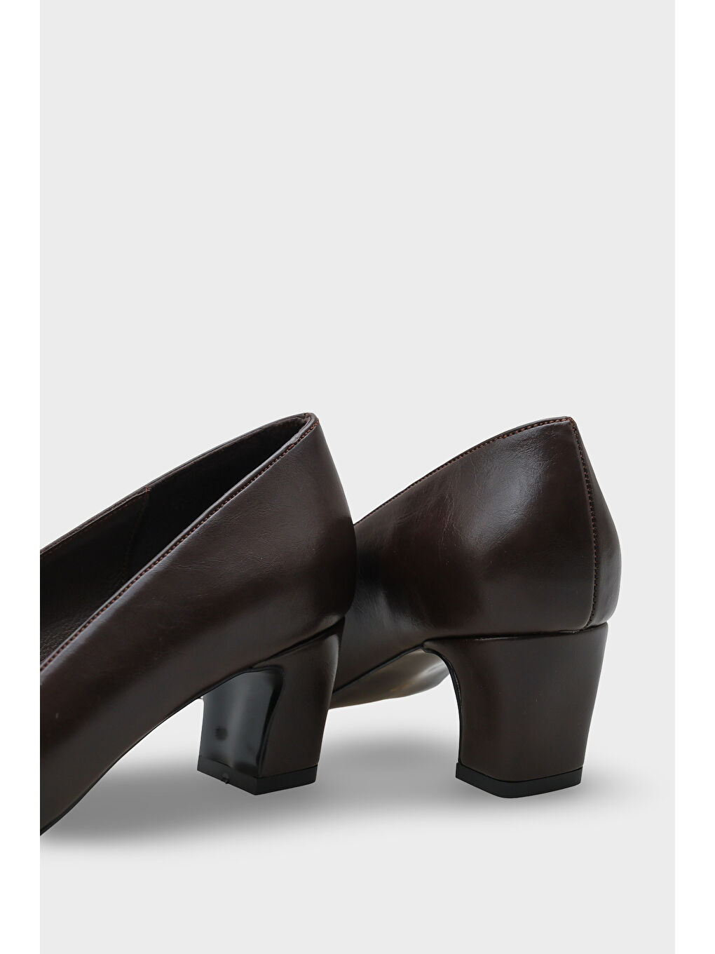 Kahverengi Janie Orta Boy Topuklu Küt Burunlu Hakiki Deri Astarlı Kadın Ayakkabı-3