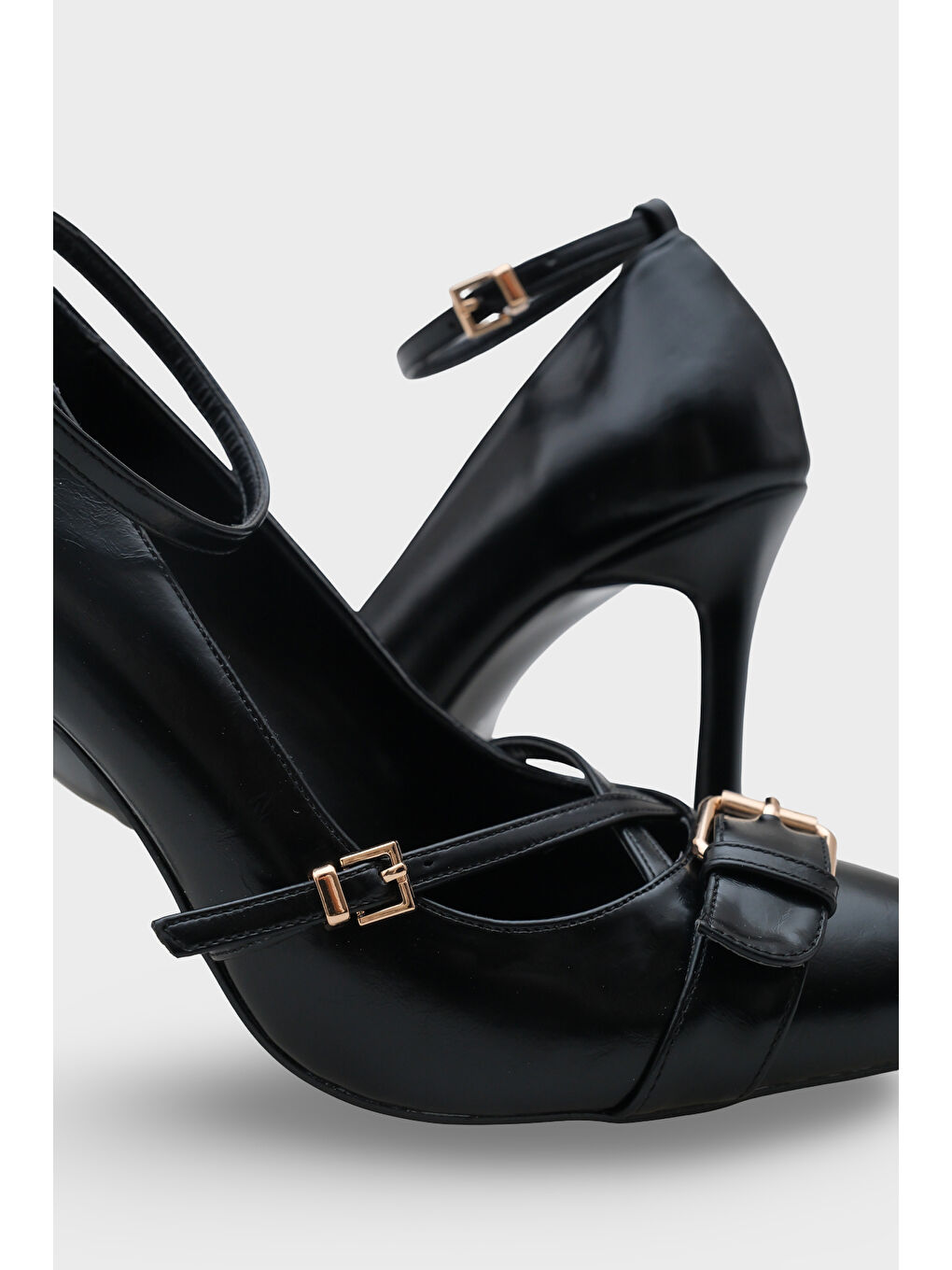 Siyah Kelcy Sivri Burunlu Tokalı Orta Topuklu Günlük Kadın Ayakkabı-5