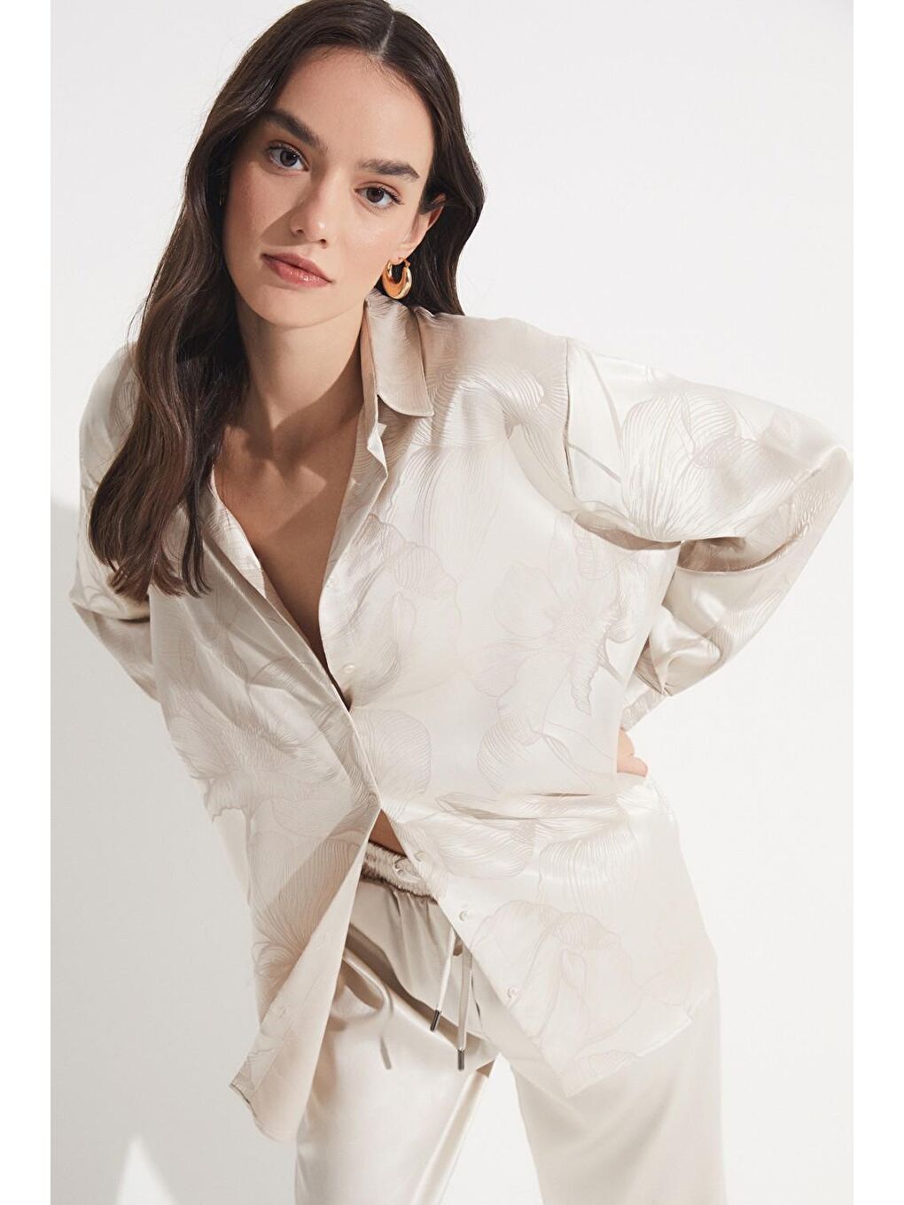 Bej Kadın Exclusive Boyfriend/Geniş Kalıp Rayon Karışımlı Kendinden Desenli Gömlek-3