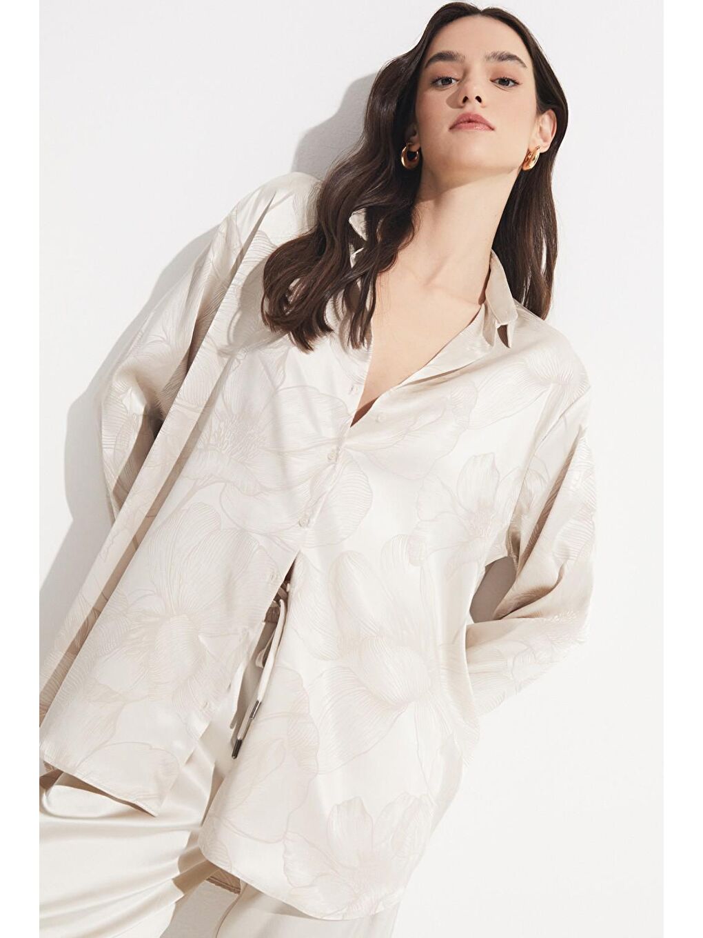 Bej Kadın Exclusive Boyfriend/Geniş Kalıp Rayon Karışımlı Kendinden Desenli Gömlek-4