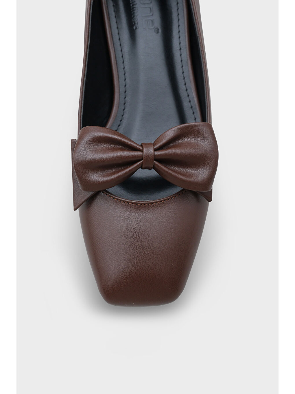 Kahverengi Helaina Kısa Topuklu Fiyonklu Kadın Ayakkabı-2