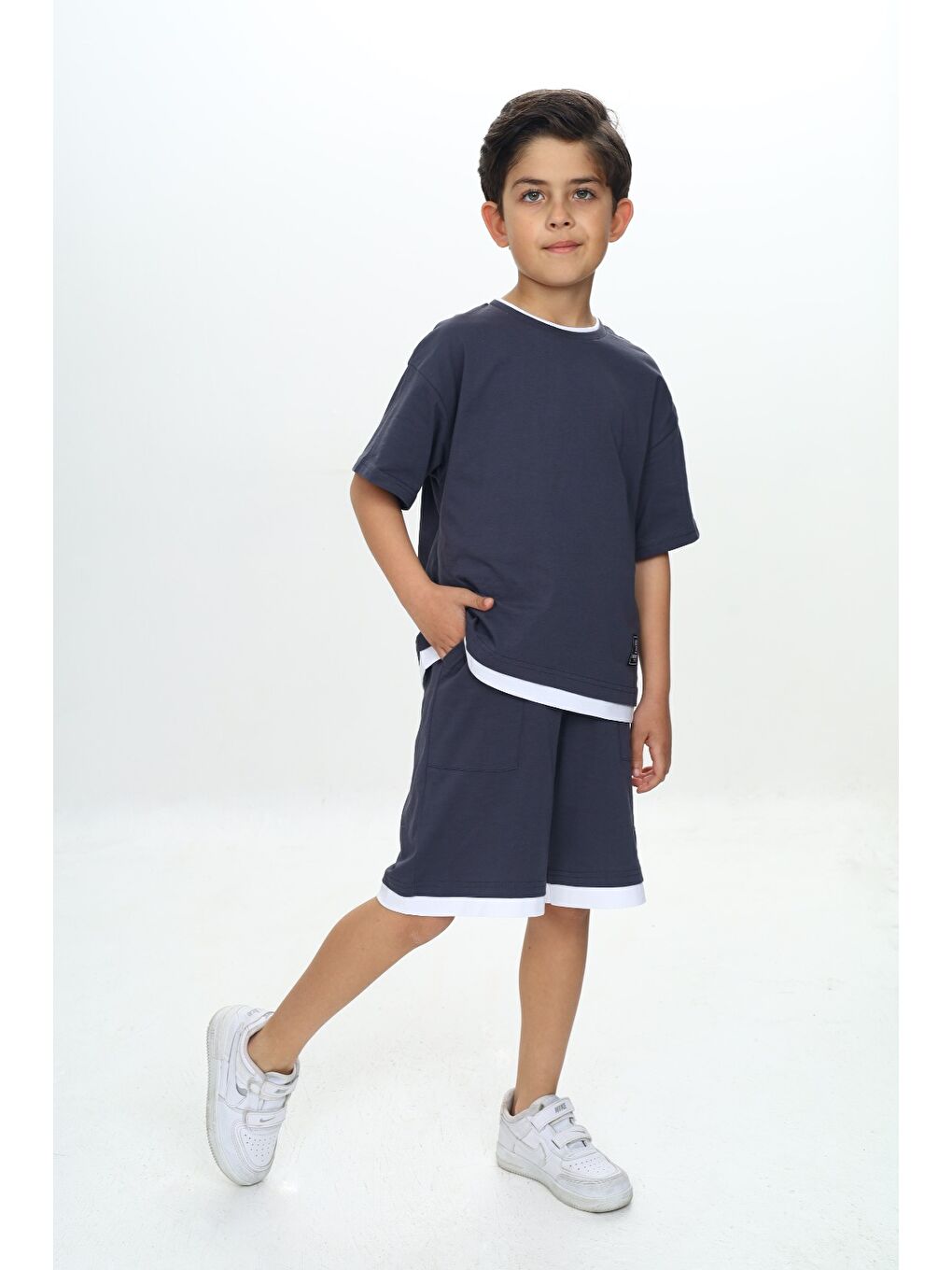 Antrasit Erkek Çocuk Yazı Armalı Şortlu Takım-1