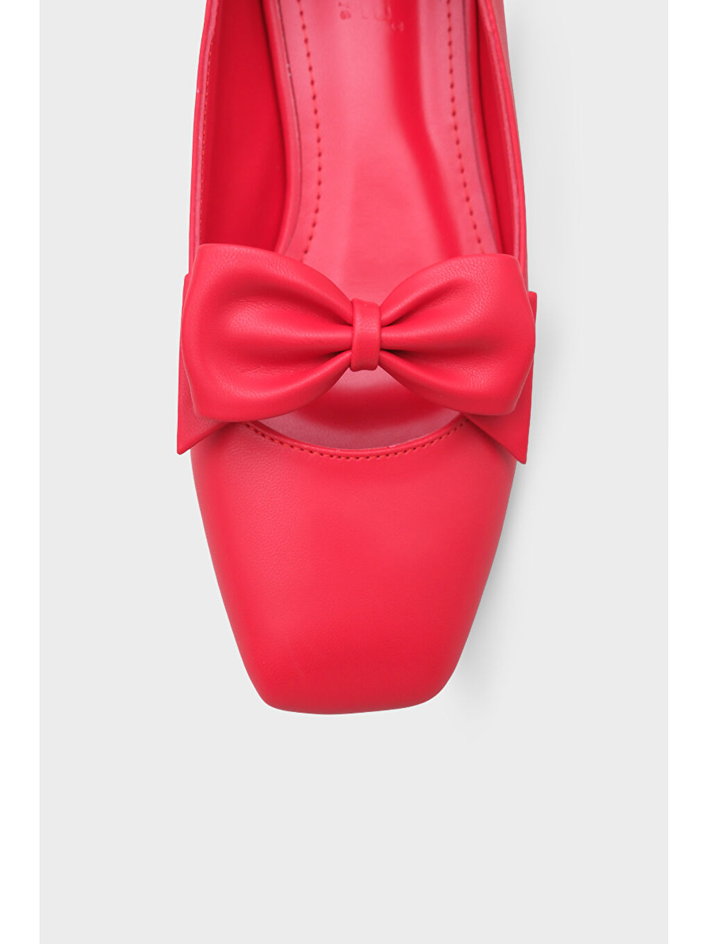 Kırmızı Helaina Kısa Topuklu Fiyonklu Kadın Ayakkabı-2