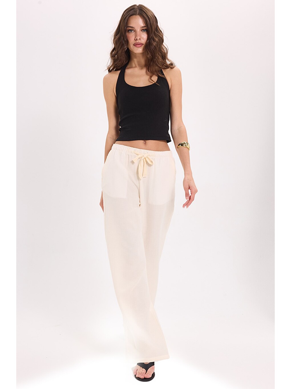 Kadın Slim Fit Dar Kesim Pamuklu Halter Yaka Kaşkorse Siyah Crop-1