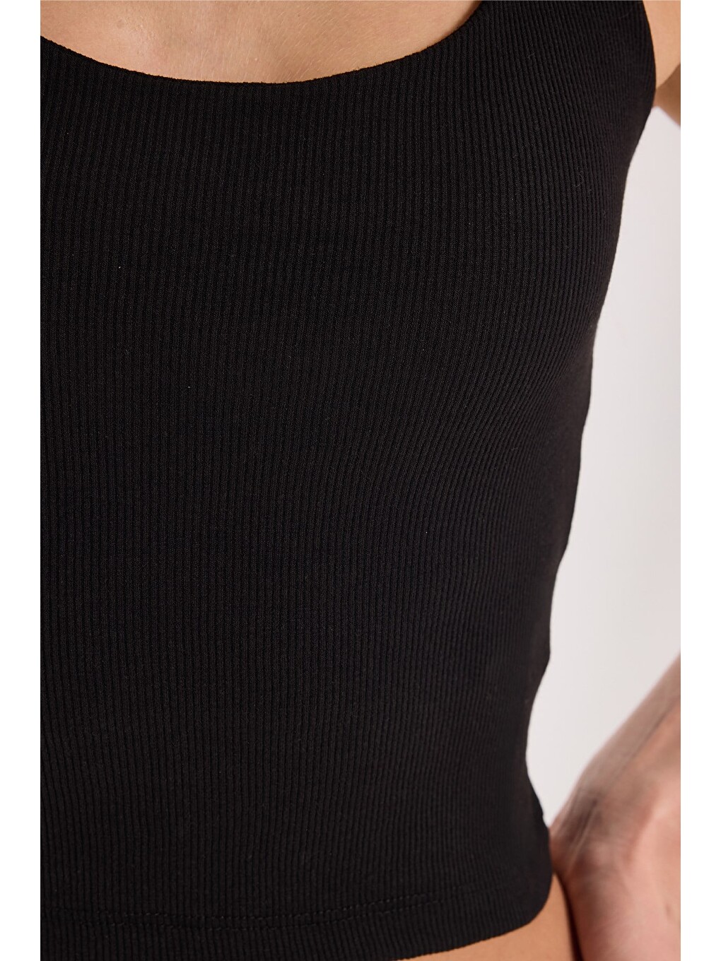 Kadın Slim Fit Dar Kesim Pamuklu Halter Yaka Kaşkorse Siyah Crop-6