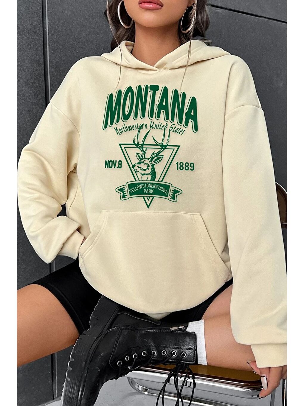 uyguntarz Bej Unisex Montana Baskılı Sweatshirt