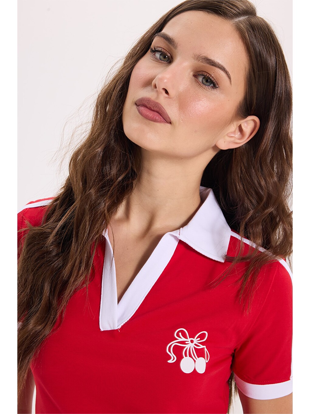 Kadın Slim Fit Dar Kesim Kısa Kollu Baskılı Omzu Şeritli V Yaka Kırmızı Tişört Body-3