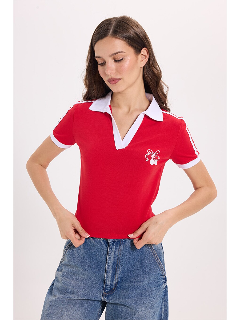 Kadın Slim Fit Dar Kesim Kısa Kollu Baskılı Omzu Şeritli V Yaka Kırmızı Tişört Body-7