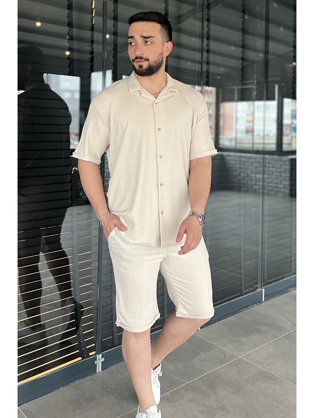 Bej Erkek Apaş Yaka Gömlek Şort İkili Takım