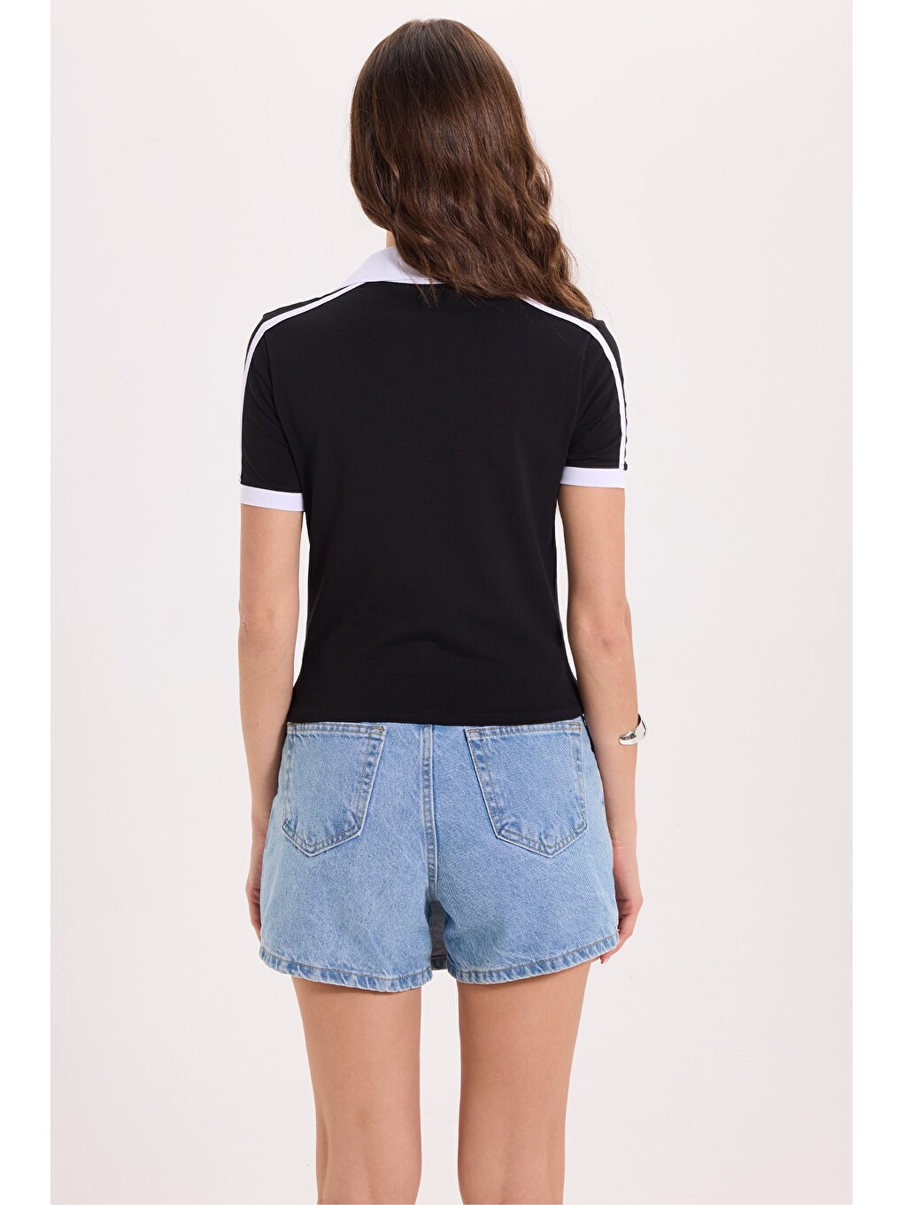 Kadın Slim Fit Dar Kesim Kısa Kollu Baskılı Omzu Şeritli V Yaka Siyah Tişört Body-8