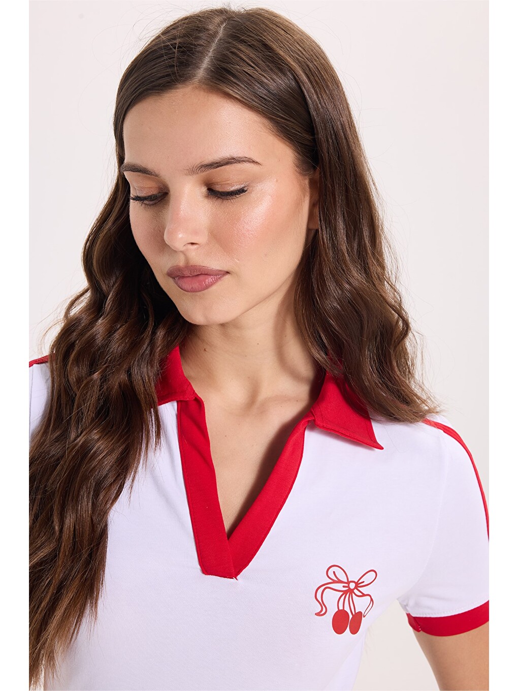 Kadın Slim Fit Dar Kesim Kısa Kollu Baskılı Omzu Şeritli V Yaka Beyaz Tişört Body-5