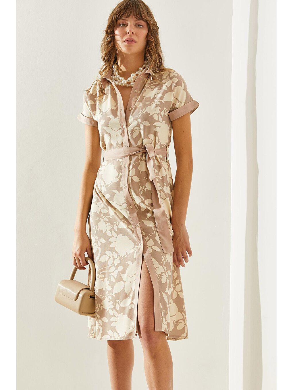 Bej Kadın Yaprak Desenli Kuşaklı Düğmeli Midi Boy Elbise-5