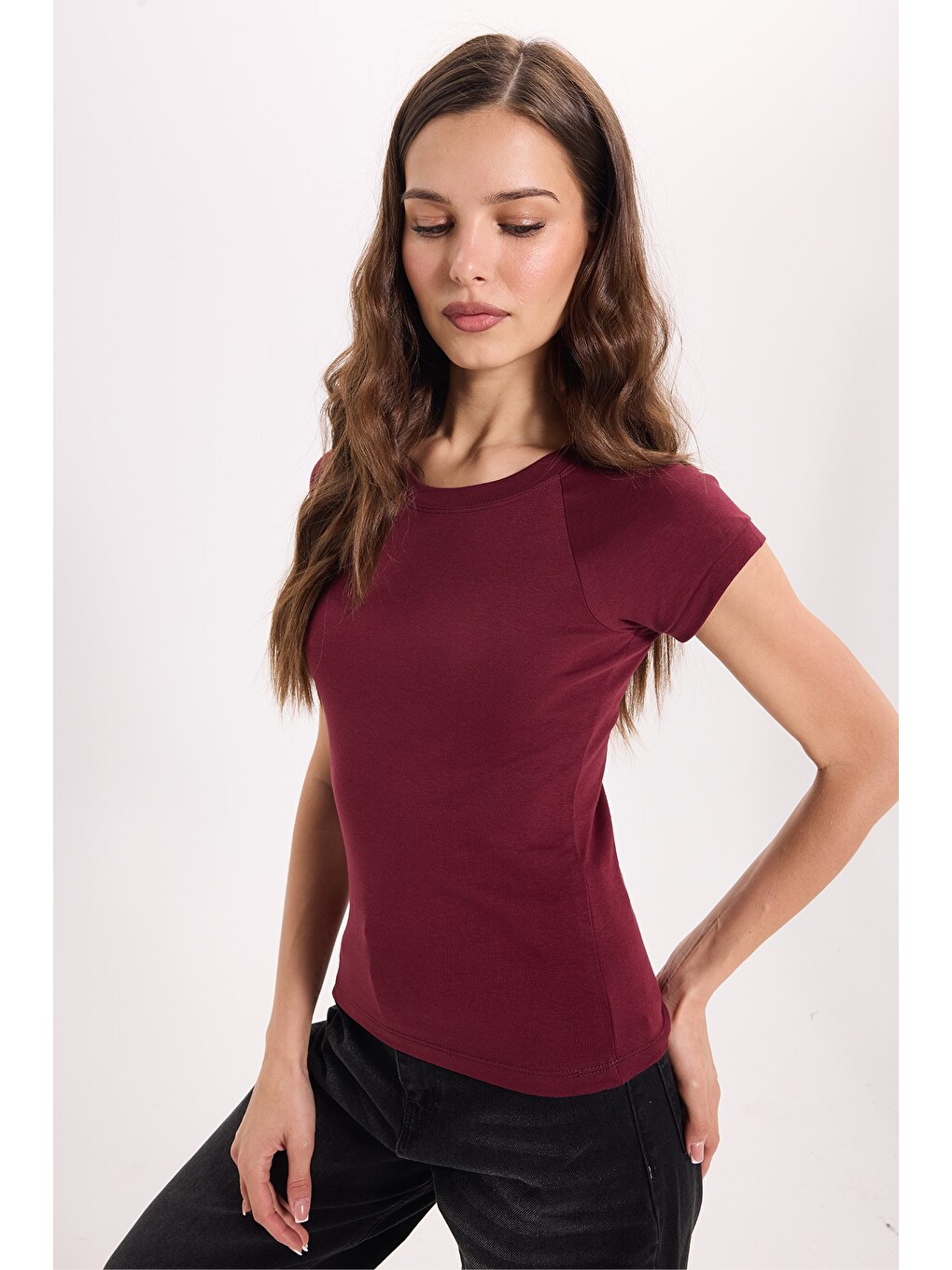 Kadın Slim Fit Dar Kesim Bisiklet Yaka Reglan Kol %100 Pamuk Bordo Tişört Bluz-2