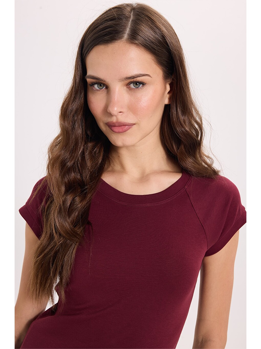 Kadın Slim Fit Dar Kesim Bisiklet Yaka Reglan Kol %100 Pamuk Bordo Tişört Bluz-7