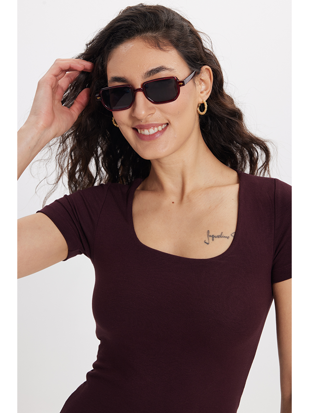 Kadın Slim Fit Dar Kesim Modal Kumaş Yumuşak Dokulu Pamuklu Kare Yaka Kısa Kollu Mürdüm Tişört-2