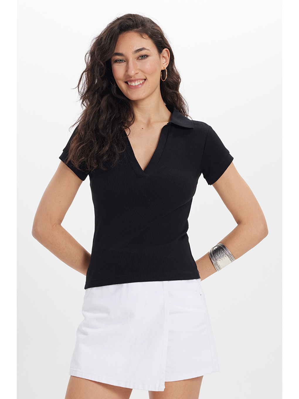 Kadın Slim Fit Dar Kesim Pamuklu Kısa Kollu Siyah Polo Yaka Tişört-6