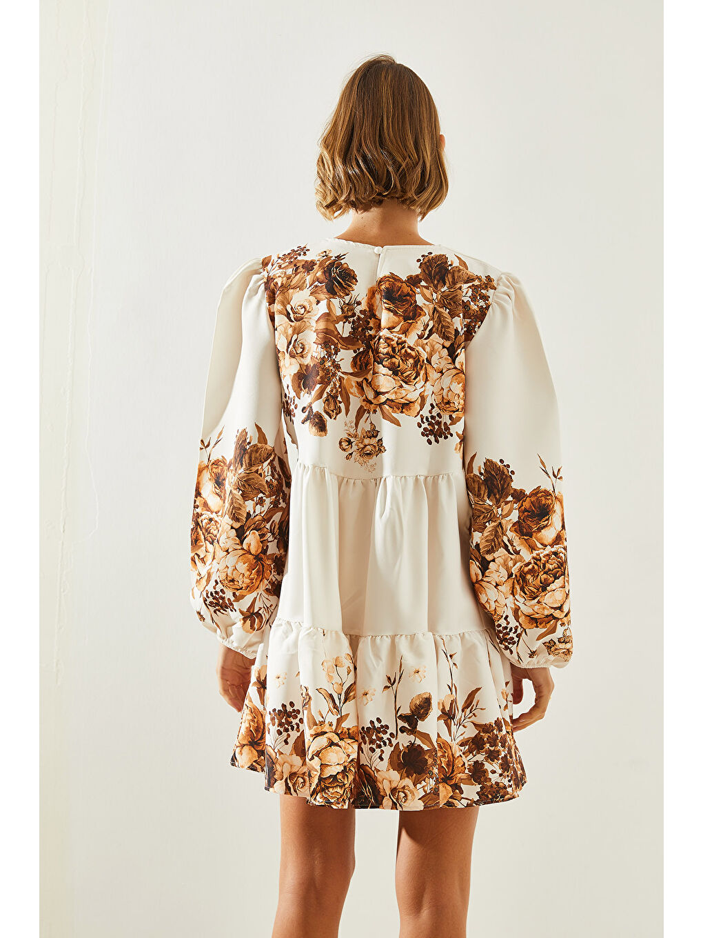 Bej Kadın Desenli Beli Dekolte Detaylı Elbise-2