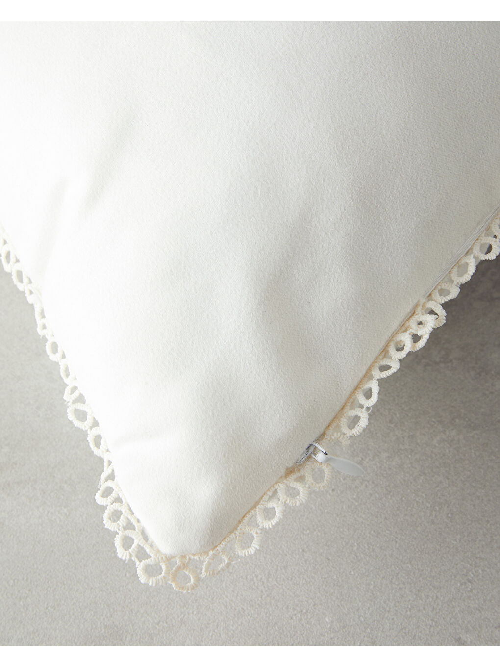Zaira Nakışlı Dekoratif Kırlent Kılıfı 45x45 cm Ekru-2