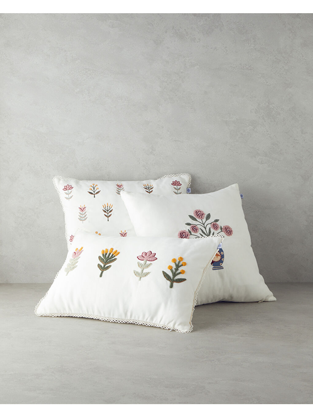 Zaira Nakışlı Dekoratif Kırlent Kılıfı 45x45 cm Ekru-3